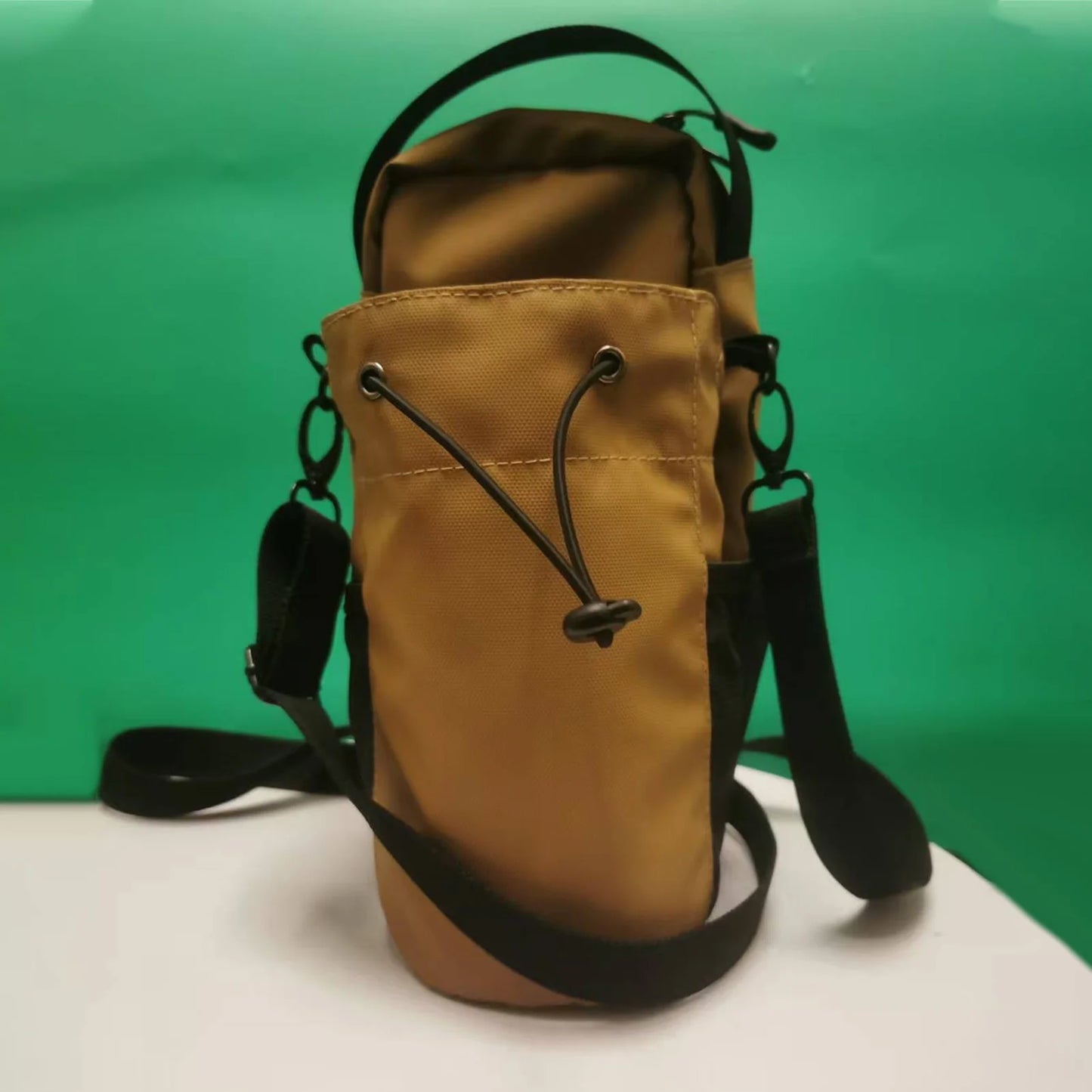 MagnoFit™ Crossbody Hydration Bag