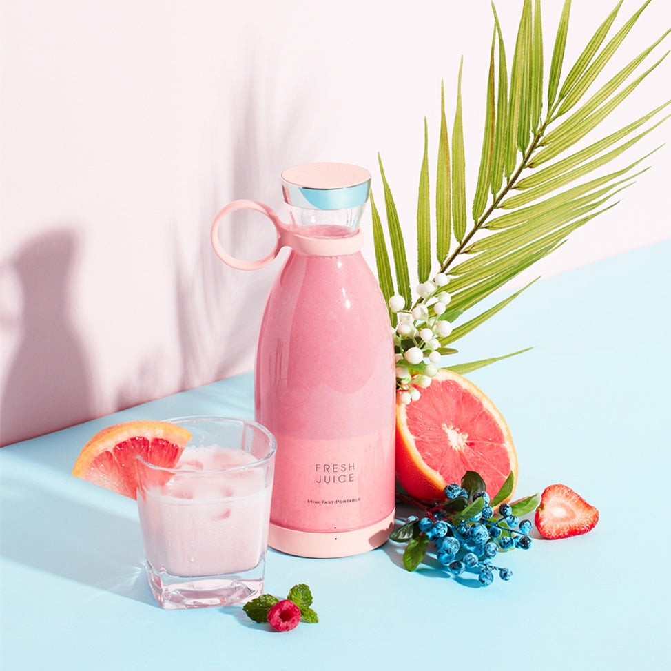 FreshWhirl™ Mini Juicer – Blend Anywhere, Anytime